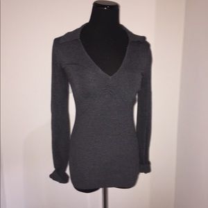 Sexy plunge Guess gray knit top